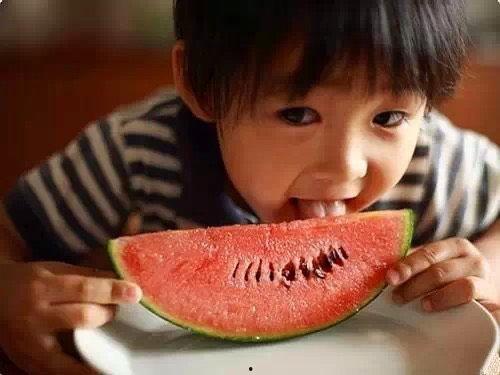 吃瓜的小八,吃瓜小八带你揭秘娱乐圈那些事儿