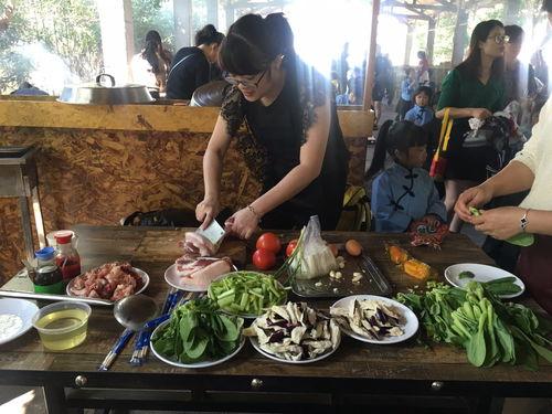 穿到民国吃瓜看戏hpq,吃瓜看戏，见证风云变幻的奇幻之旅