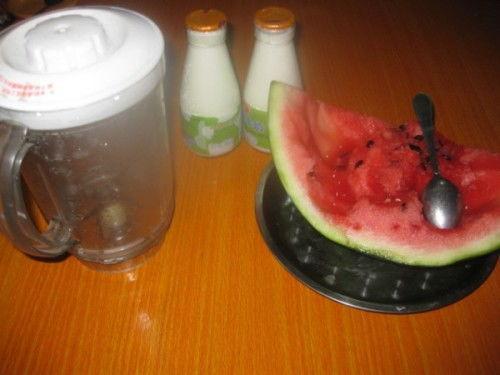 吃瓜能喝牛奶吗,健康饮食的巧妙搭配