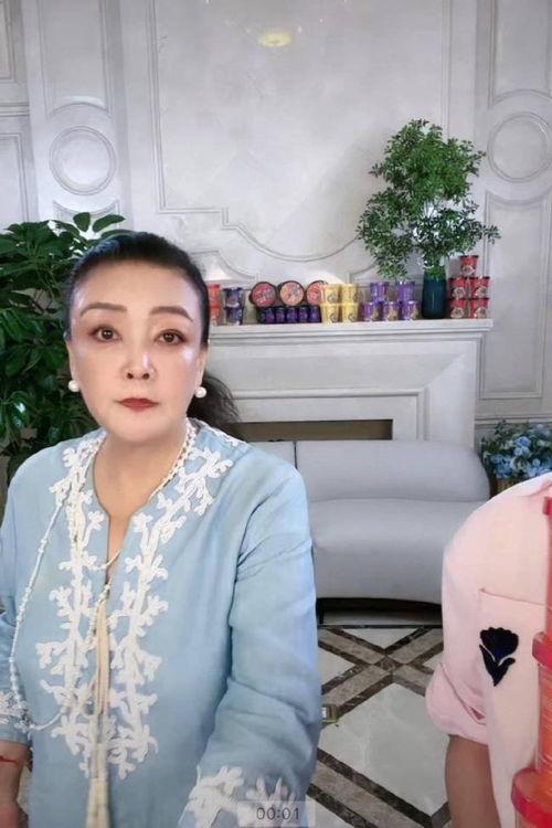 张兰直播在线吃瓜,揭秘网红吃瓜背后的故事