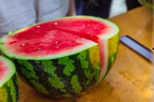 经贸大学吃瓜,揭秘校园里的“瓜田”风云