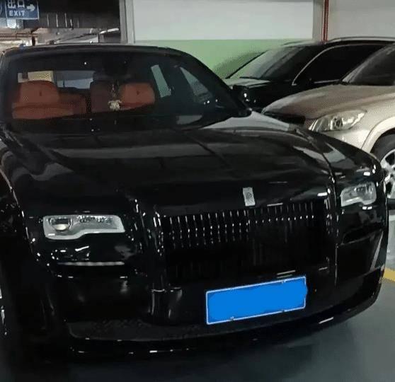 深圳宾利姐吃瓜