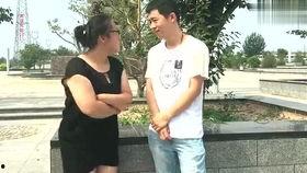 背着老婆吃瓜,揭秘夫妻间的趣味生活瞬间