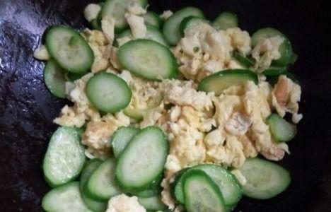 麦瓜如何打开盖子吃,美味尽享一夏