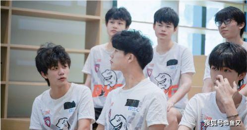 ag吃瓜侠,ag吃瓜侠带你领略明星幕后故事