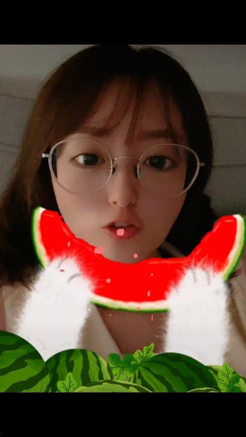 吃瓜的少女视频