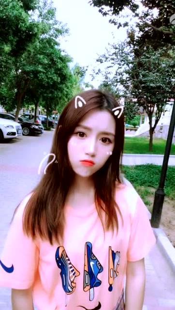 吃瓜的少女视频