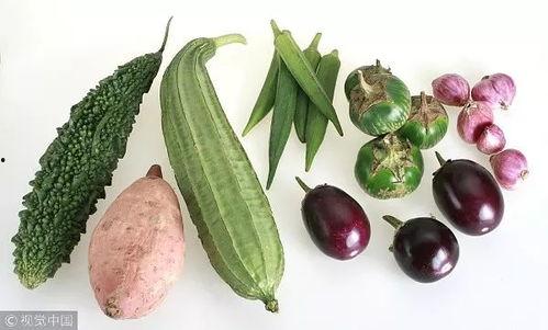 夏天吃瓜还是吃叶,瓜果飘香与绿叶清新，哪一种更胜一筹？